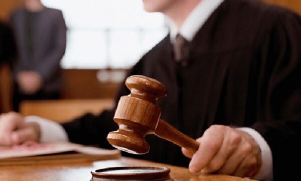 Jerat Hukum Menyebarkan Dokumen Palsu