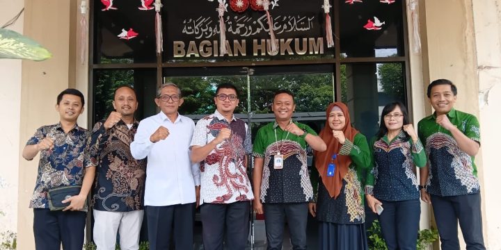 AUDIENSI BAWASLU DENGAN BAGIAN HUKUM KOTA PROBOLINGGO